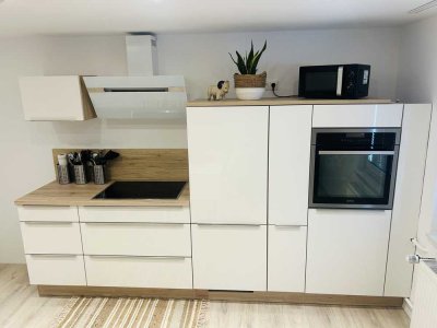 1500€ Monat / 120 qm / 3,5 Zimmer/ 3-4 Personen/ möblierte DG - Wohnung