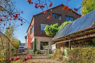 Imposantes Anwesen mit großzügigem Platzangebot, weitläufigem Garten, Garage u. eigener Wellnessoase