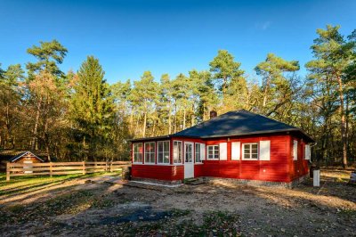 Heinze-Immobilien (IVD): Idyllische Ruhe am Waldrand im historischen Teehaus