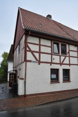 84m² Wohnung mit 1.200 m² Gartengrundstück