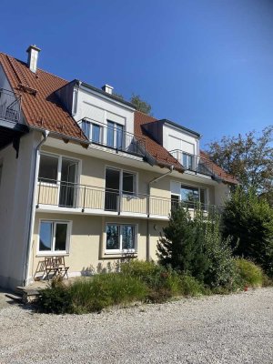 Attraktive 4-Zimmer-Wohnung mit Balkon in Kleinberghofen