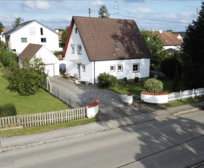 Leben im Grünen: Charmantes Einfamilienhaus mit großzügigem Garten und sonniger Süd-Ausrichtung