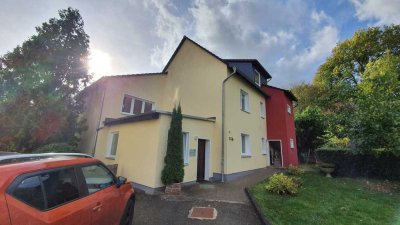 **Schöne 3,5 Zi. Wohnung im ruhigen/grünen Groner Altdorf**