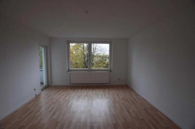 +++ Gepflegte 3-Zimmerwohnung mit Balkon und Tageslichtbad +++