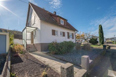 Einfamilienhaus mit vielen Möglichkeiten und herrlichem Blick ins Grüne!