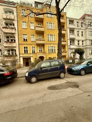 Wunderschöne 2-Zi Altbauwohnung,1.OG mit Balkon in Friedenau