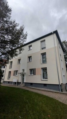 Saniert + renoviert; 4 Zimmer-Wohnung sucht Familie