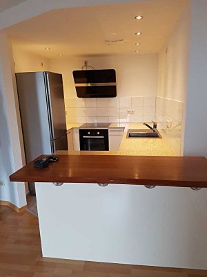 Außergewöhnliche 3-Raum-Dachgeschosswohnung mit EBK und großem Balkon