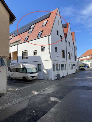 Lichtdurchflutete 2-Raum-Maisonette-Wohnung mit EBK in Kirchheim