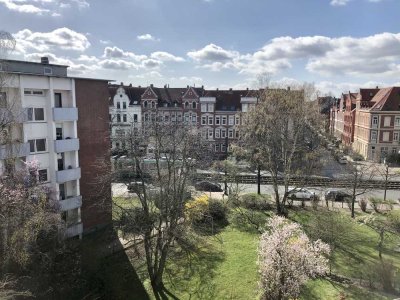 Stilvolle, gepflegte 4-Zimmer-Wohnung mit gehobener Innenausstattung in Hannover