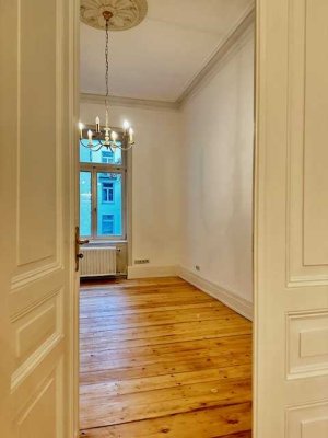 Erstbezug - Sanierte Altbau-Rarität in 1A-Lage!