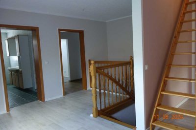 4-Zimmer-DG-Wohnung mit Balkon im 3-Familienhaus in Strausberg