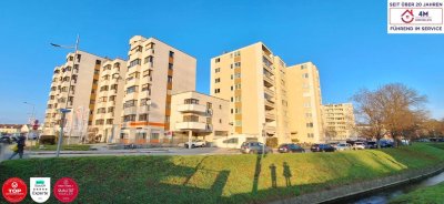 Geräumige 3 Zimmer Wohnung mit Loggia und herrlichem Ausblick zum aufpolieren