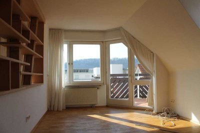 Helle 3-Zimmer-Wohnung mit Balkon