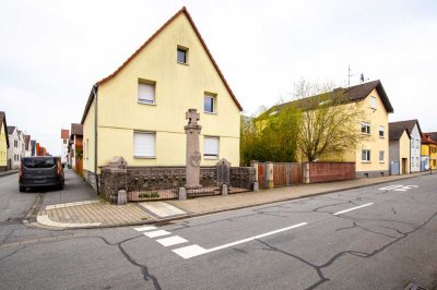 Freistehendes Einfamilienhaus mit viel Potenzial in Einhausen