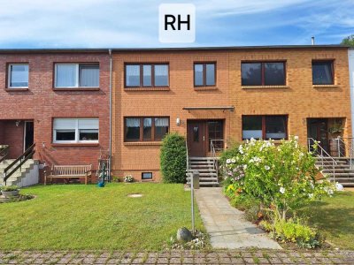 Reihenmittelhaus mit Garage und Reihenmittel-Doppelcarport