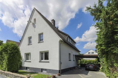 Modern wohnen an der Werre: Renoviertes Einfamilienhaus mit ausgebautem DG & Carport im Ortskern