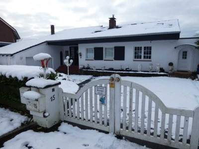 Träume leben: Top-Lage ! Außergewöhnliches, lichtdurchflutetes Einfamilienhaus mit Fernblick