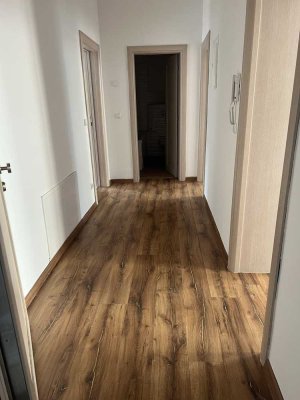 Ansprechende 3-Zimmer-Wohnung mit gehobener Innenausstattung mit Balkon in Merseburg