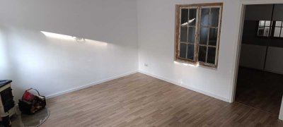 Helle gemütliche 2 Zimmer 62m² mit Terasse, Garten und Stellplatz