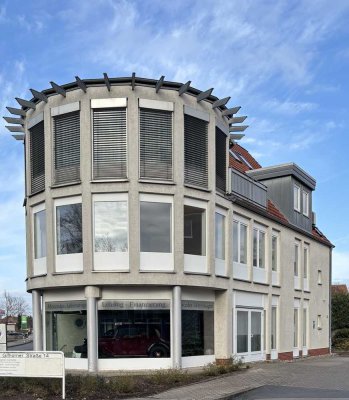 Großzügige, lichtdurchflutete und sanierte 5-Zimmer-Wohnung mit Klimaanlage und Balkon in Uetze