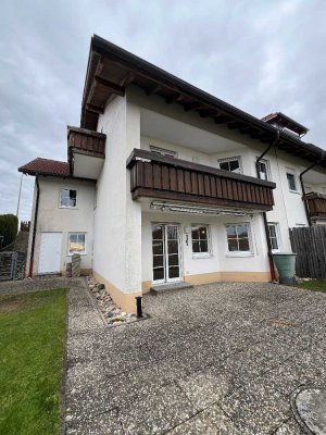 Sonnige Doppelhaushälfte mit Balkon, Terrasse und Garten in Stetten