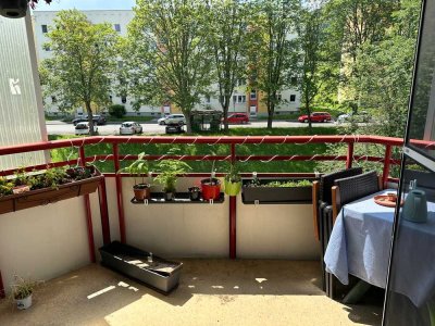Ruhige 3-Zimmer-Wohnung mit Balkon und EBK in Jena-Winzerla
