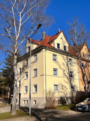 Schöne 3-Zimmer-DG-Wohnung mit Kaminofen in Tuttlingen