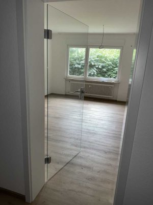 Erstbezug nach Sanierung: Exklusive 1-Zimmer-EG-Wohnung in Kirchheim unter Teck