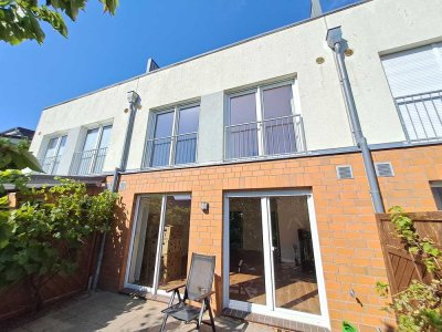 gepflegtes 5-Zimmer-Mittelreihenhaus mit Dachterrasse in bester Wohnlage