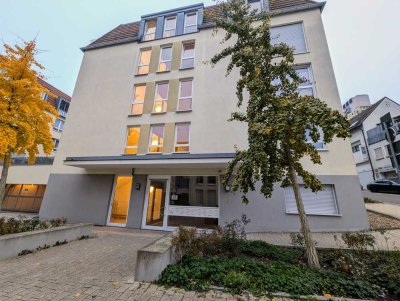 Neuwertige 2-Raum-Wohnung mit Balkon und EBK in einer Seniorenwohnanlage im Herzen von Ludwigsburg!