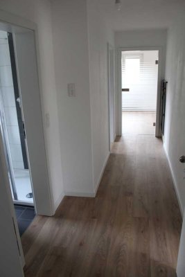 Schöne 2-Zimmer-Erdgeschosswohnung mit Terrasse und Einbauküche in Egenhausen