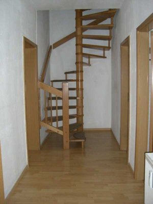 Geräumige 3 Zimmer-Maisonettewohnung in zentraler Lage zu mieten!