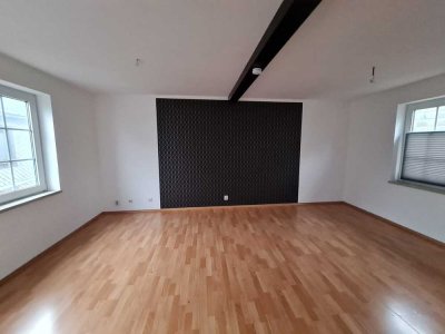 Attraktive Maisonette- 4-Zimmer-Wohnung in Suhl, OT Schmiedefeld a. Rstg.