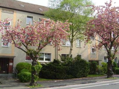 Schöne 3 Zimmer-Wohnung mit Balkon in Mülheim Speldorf / Saarn