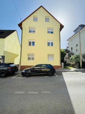 TOP-INNENSANIERTE -GROßZÜGIGE 2-Zi.-Wohnung