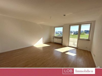 3,5 ZKBB Wohnung- renoviert und mit Aufzug.