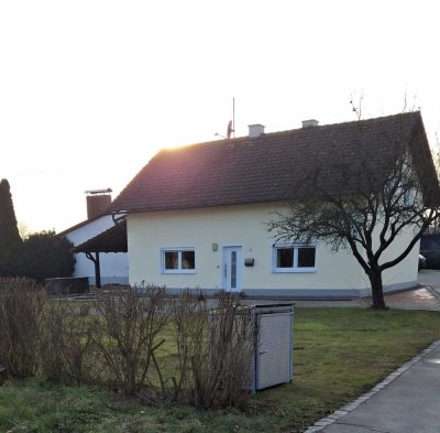 Einfamilienhaus in Steinach/Rotham mit großem Garten zu vermieten: 1250 € Kaltmiete/ 151 m²/ 6.0 Zi.