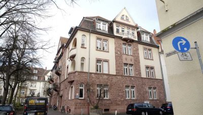 Weststadt 3 Zi. Whg. direkt am Danteplatz, Top Lage Eckhaus mit 2 Balkonen und EBK,  provisionsfrei