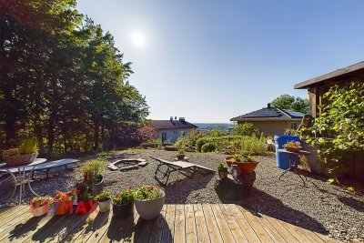 Rückzugsort im Grünen: Wohnen mit Weitblick in Schwarzach