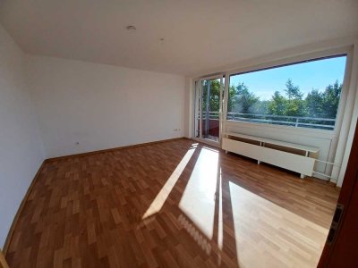 Renovierte 4-Zimmer Etagenwohnung mit Balkon