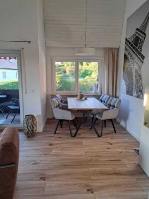 Stilvolle 3-Raum-DG-Wohnung mit gehobener Innenausstattung mit Loggia und EBK in Freudenstadt