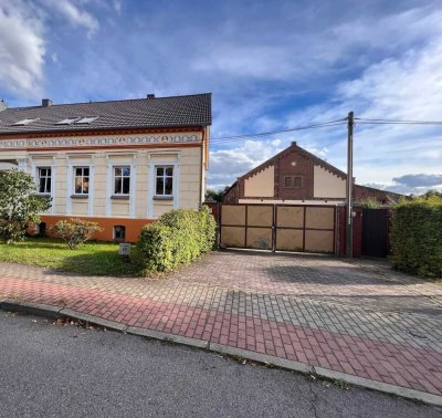 Bauernhof mit saniertem Landhaus bei Berlin mit Pool, Kamin, PARTYROOM, Koppel und Scheunen