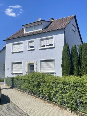 Gepflegte 5-Zimmer-Maisonette-Wohnung mit Einbauküche in Kirrlach