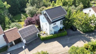 Modernes Einfamilienhaus mit Einliegerwohnung und idyllischem Garten am Ulmer Safranberg