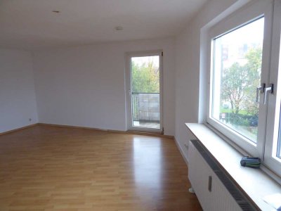 Großzügige 1-Zimmer - Whg. mit Balkon