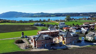 Penthouse mit Aussicht zum Attersee - nur ca. 800 m vom kühlenden Nass entfernt!