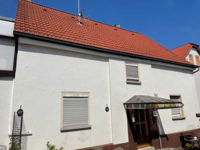 Schönes Mehrfamilienhaus mit 2 Wohnungen