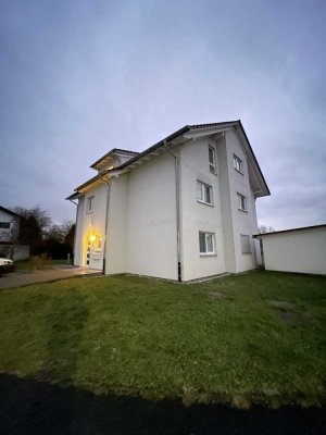 Große 4-Raum-Dachgeschosswohnung mit großem Balkon + Garage in Willstätt