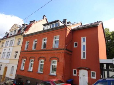 Charmante 1. Zi.-Wohnung mit großzügigem Balkon in zentraler Lage